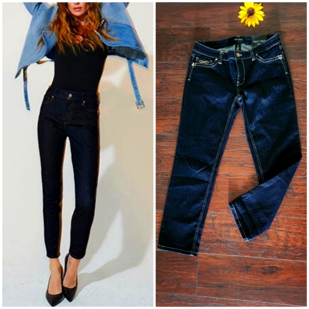 New! WHBM Dark Blue CROP SLIM TO THE BODY HITS MID-CALF JEANS ✨️✨️